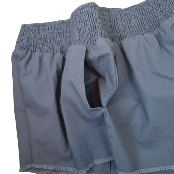Wild Fable Smocked Waistband Raw Hem High Rise Shorts, Size XXL Grey Microstripe - Picture 3 of 9